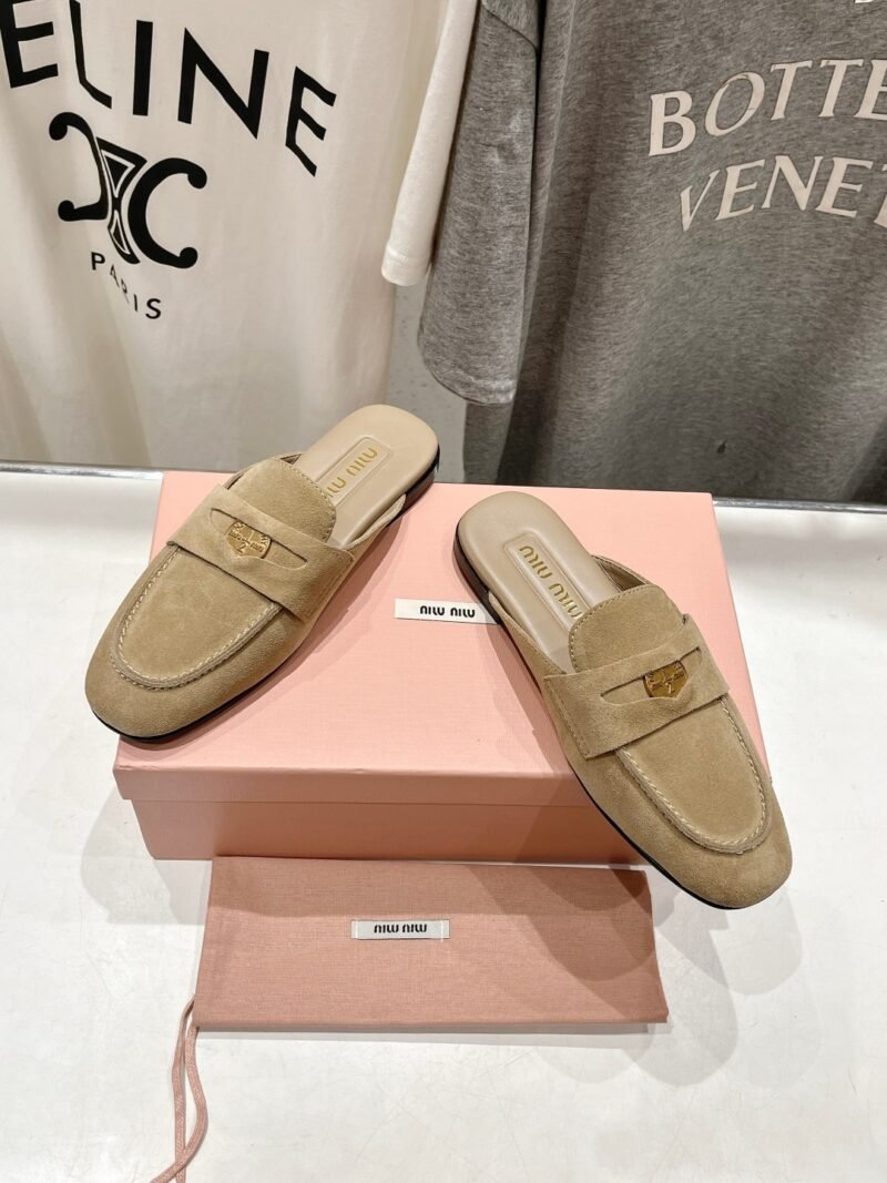 Mule en piel Miu Miu - Imagen 5