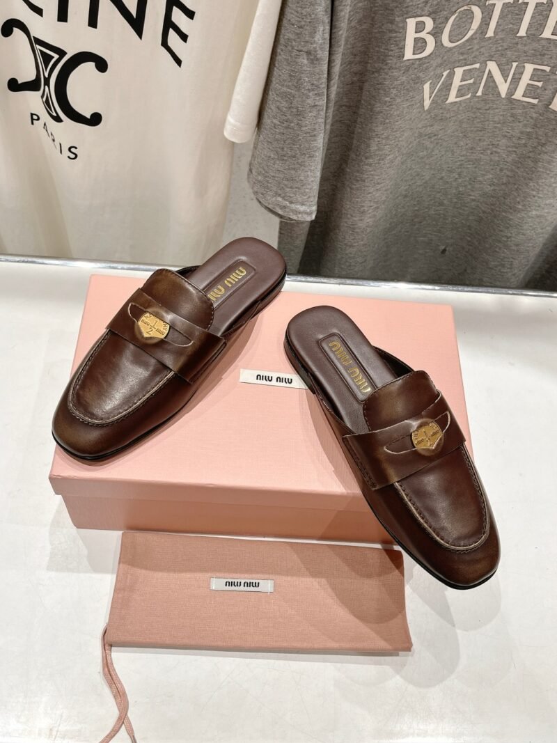 Mule en piel Miu Miu - Imagen 2