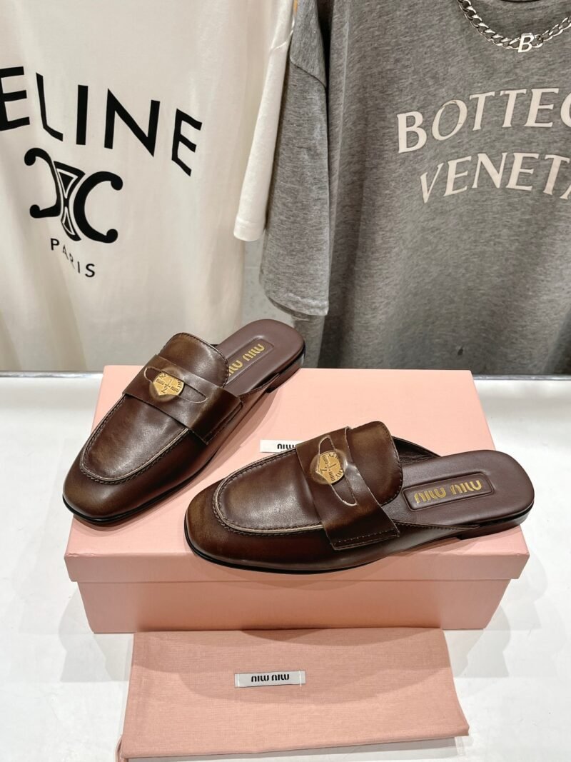 Mule en piel Miu Miu