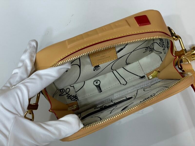 Cartera Baladeur con bandolera Louis Vuitton - Imagen 8