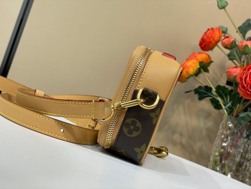 Cartera Baladeur con bandolera Louis Vuitton - Imagen 2