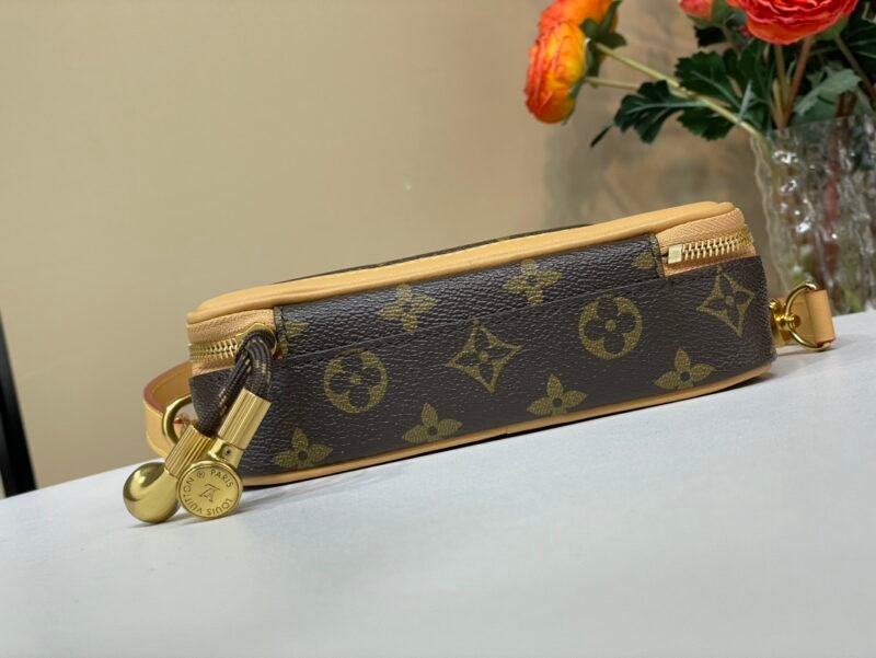 Cartera Baladeur con bandolera Louis Vuitton - Imagen 4