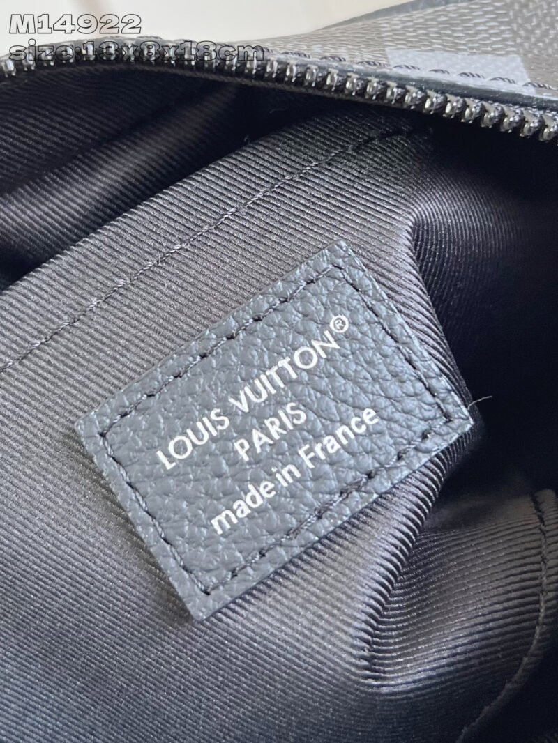 Bolso Mini Soft Trunk Louis Vuitton - Imagen 9