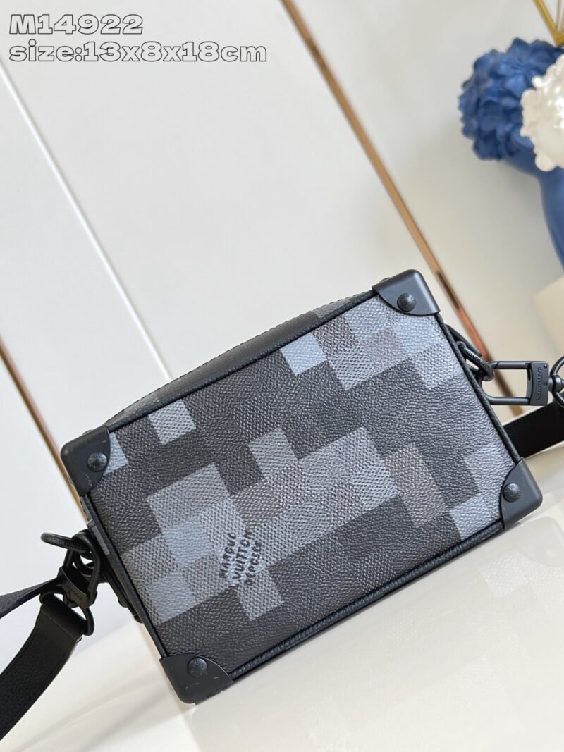 Bolso Mini Soft Trunk Louis Vuitton - Imagen 5