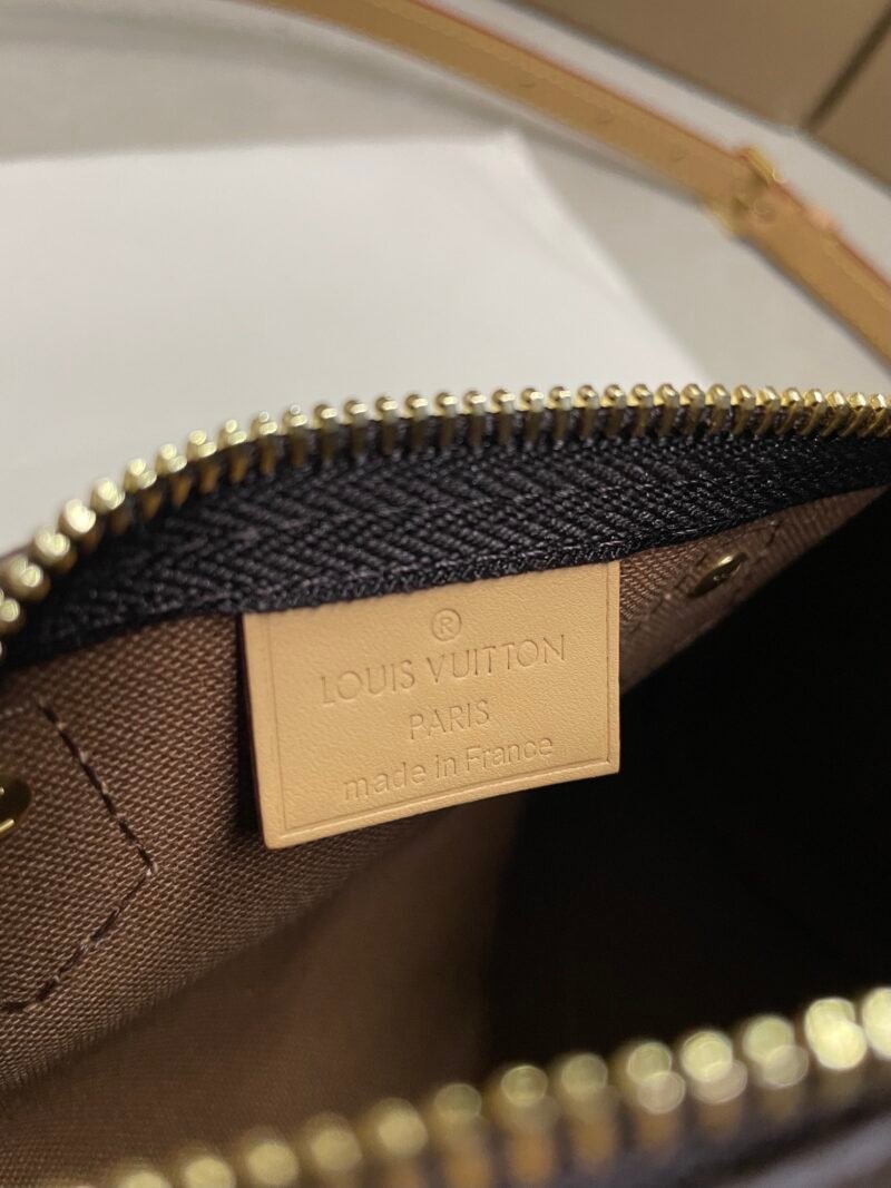 Bolso Nano Speedy Louis Vuitton - Imagen 9