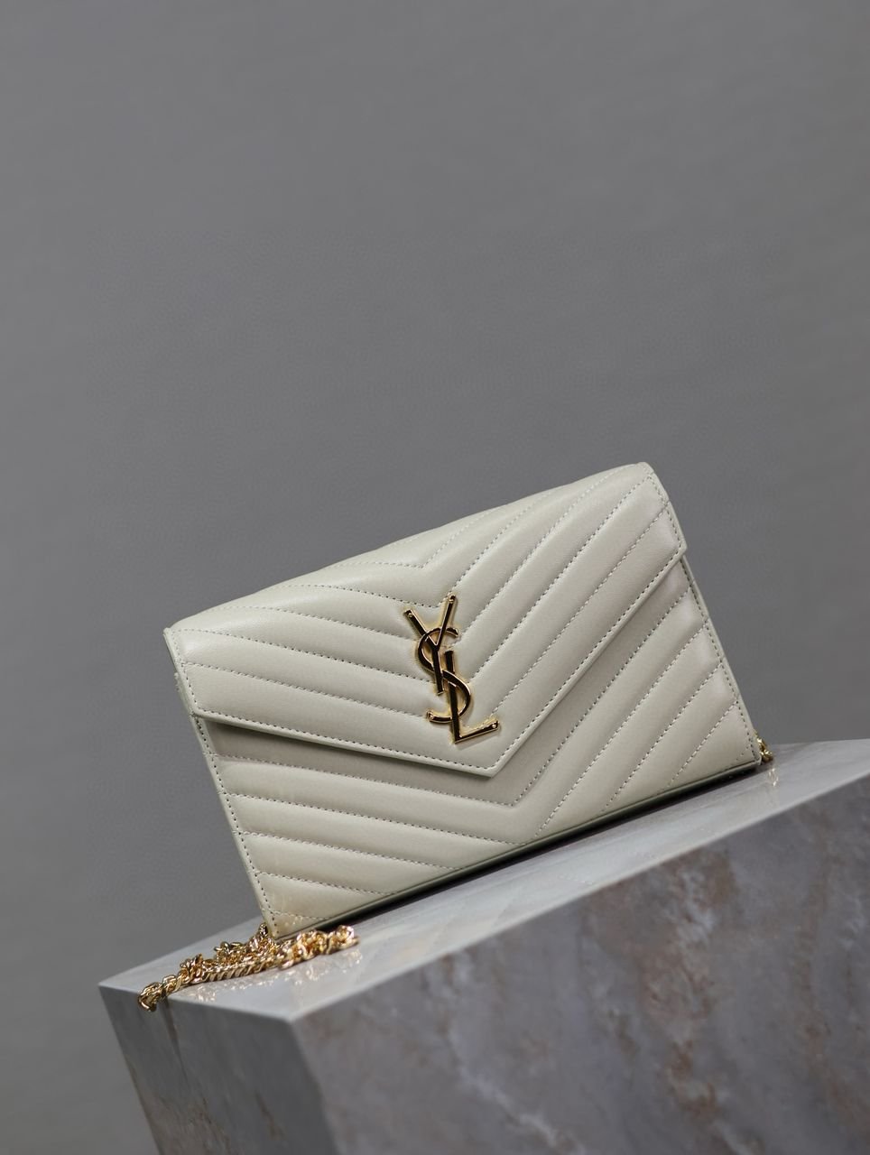 Cartera con cadena Cassandre YSL - Imagen 2