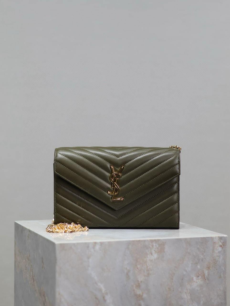 Cartera con cadena Cassandre YSL