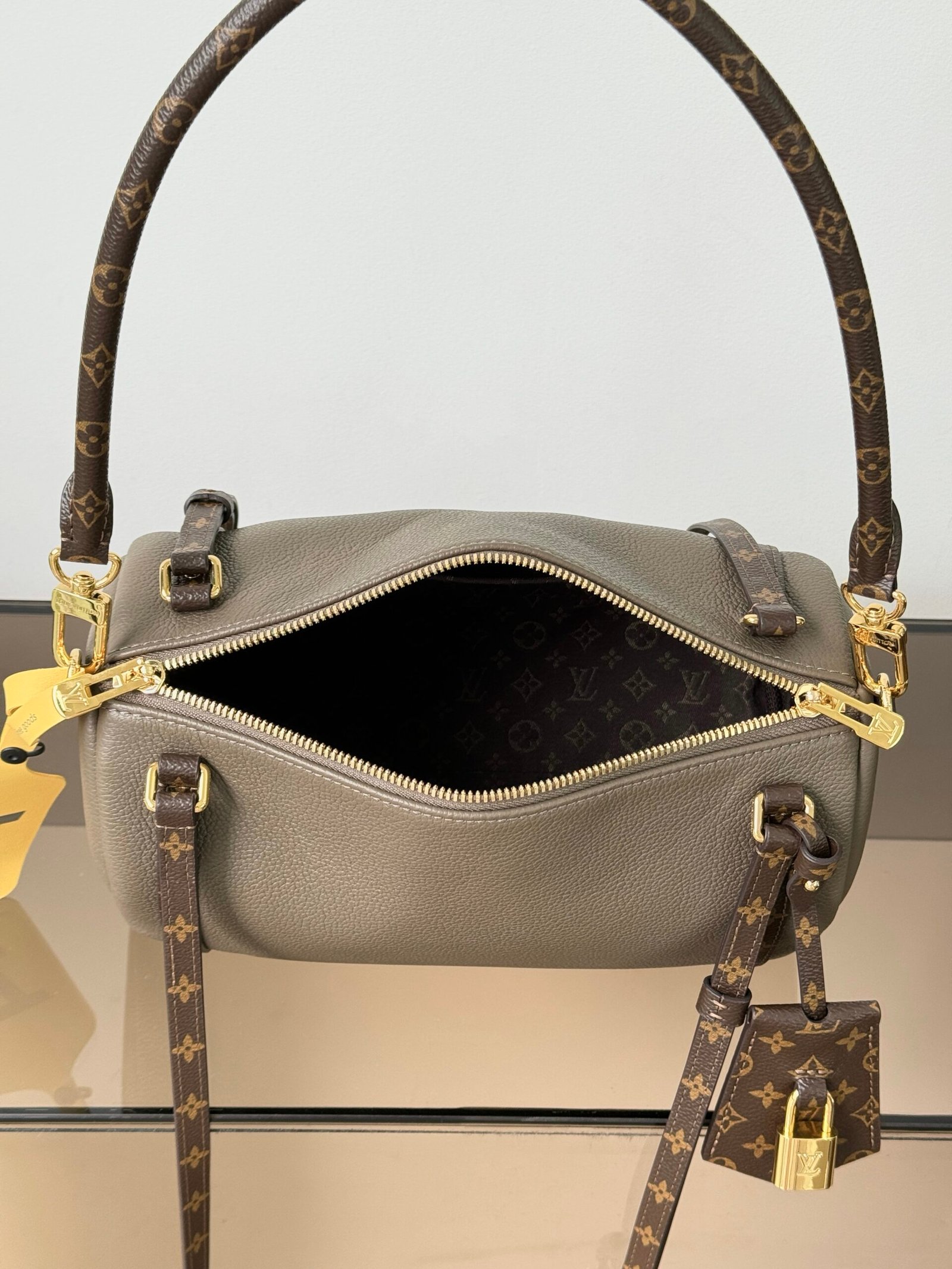 Bolso Express PM Louis Vuitton - Imagen 9