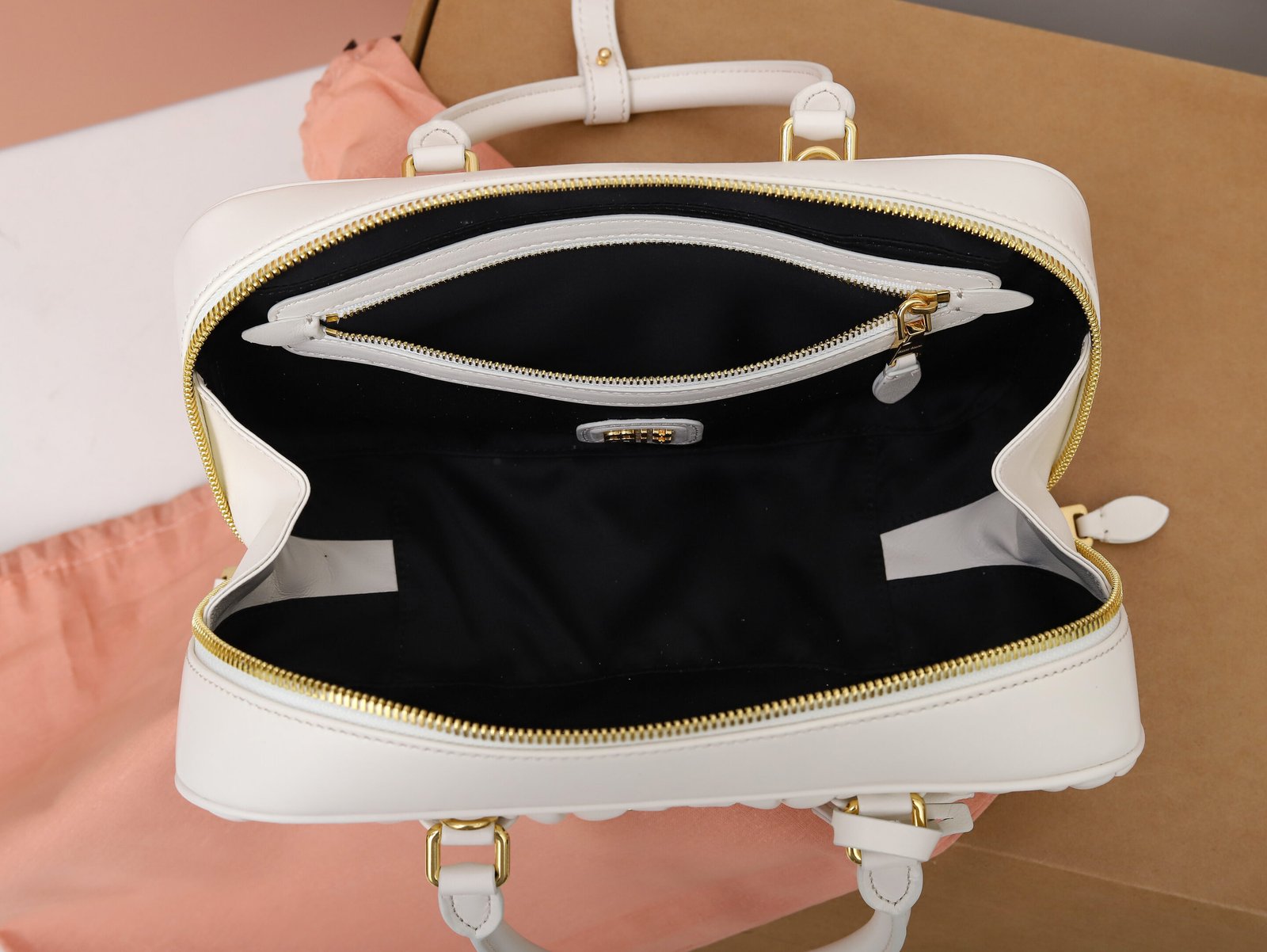 Bolso Arcadie de napa Matelassé Miu Miu - Imagen 9