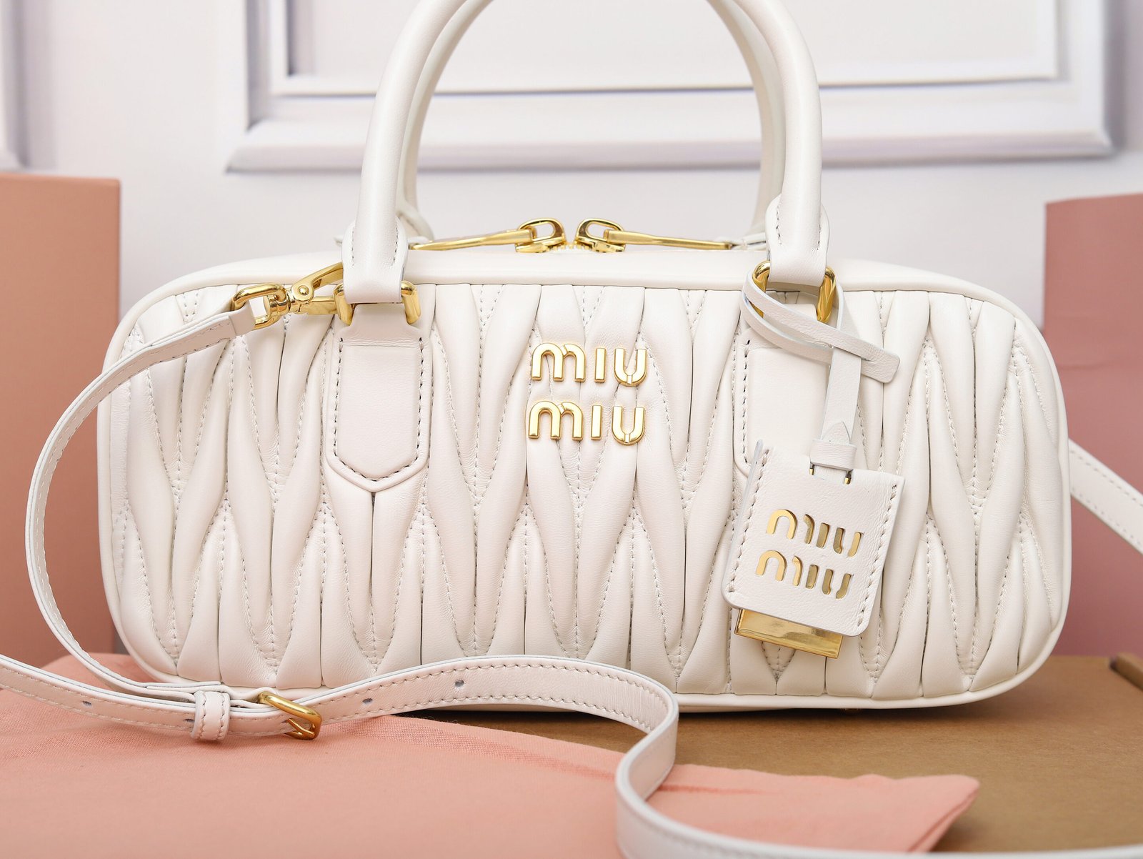 Bolso Arcadie de napa Matelassé Miu Miu - Imagen 6