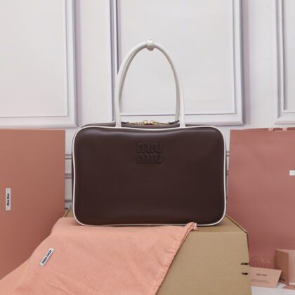 Bolso Beau de piel Miu Miu