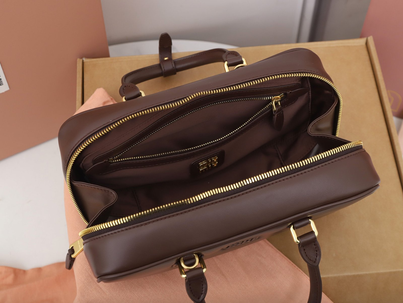 Bolso Arcadie de piel Miu Miu - Imagen 9