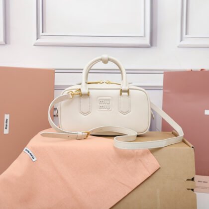 Bolso Arcadie de piel Miu Miu
