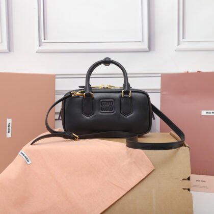 Bolso Arcadie de piel Miu Miu