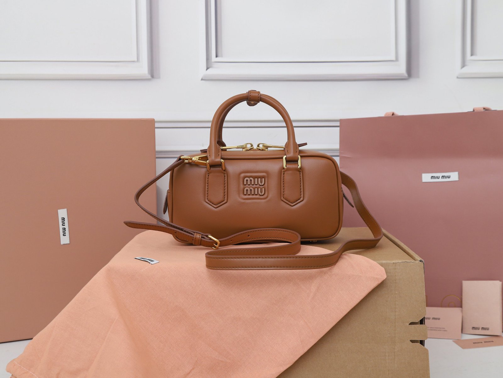 Bolso Arcadie de piel Miu Miu