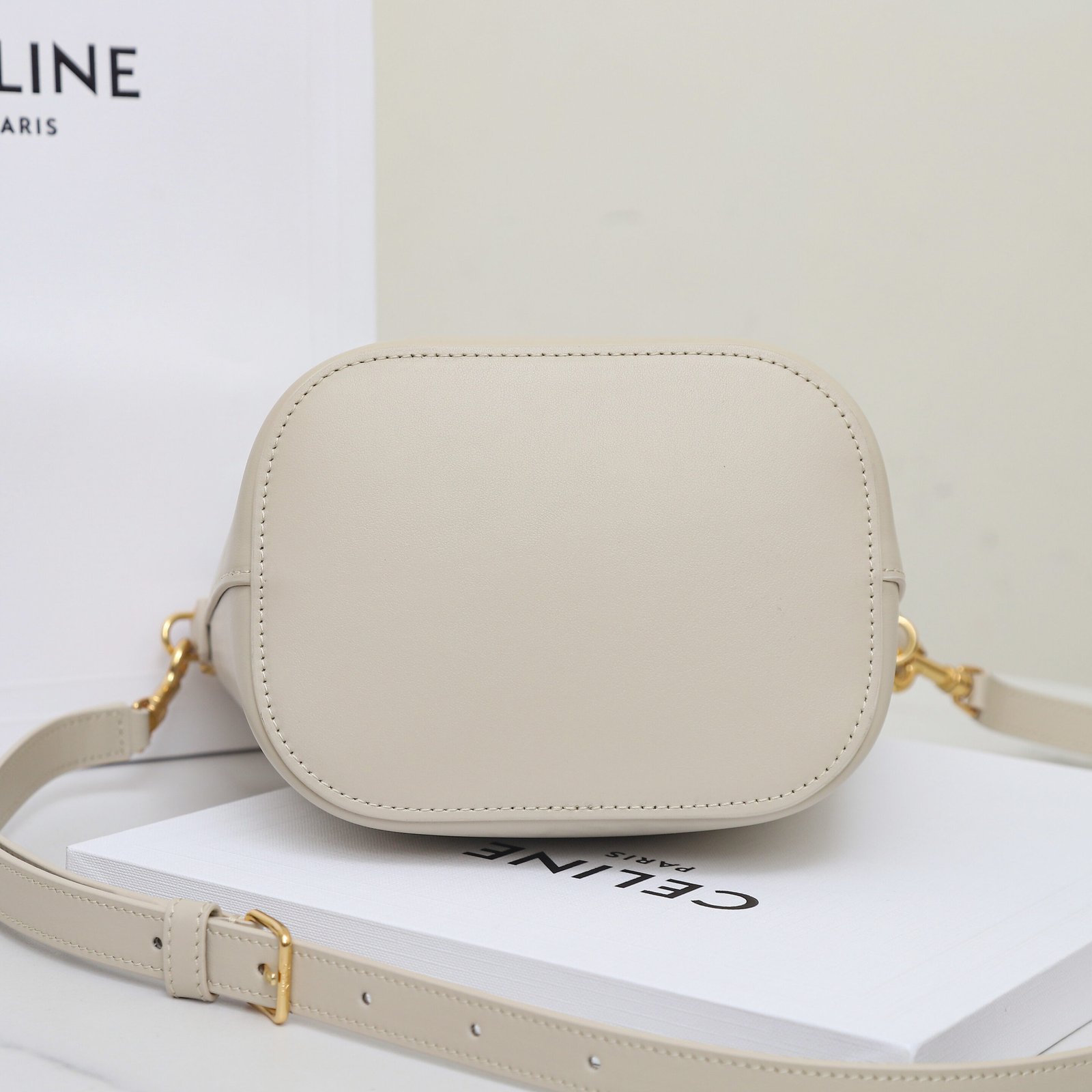 Bolso Cubo Pequeño Louise Celine - Imagen 6