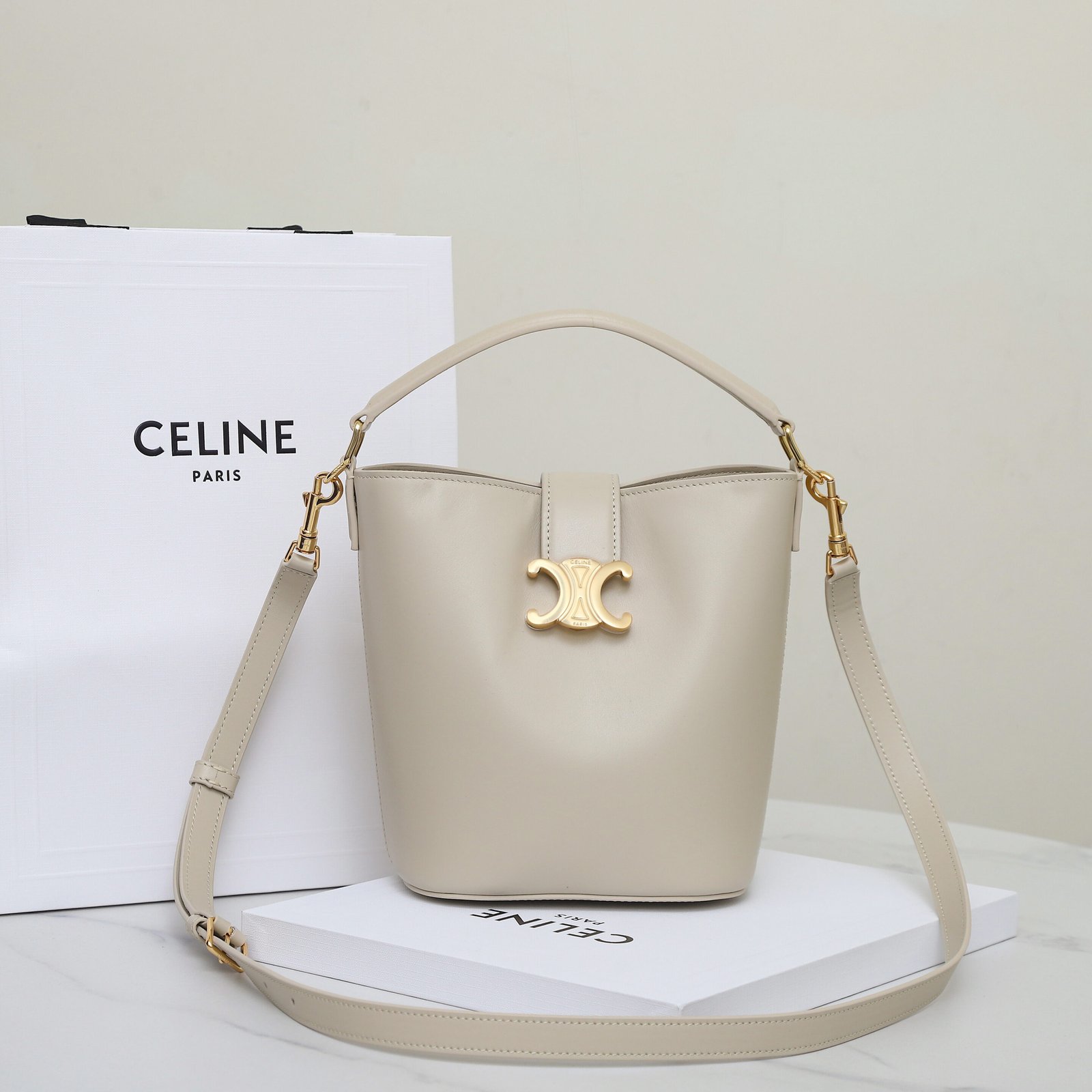 Bolso Cubo Pequeño Louise Celine
