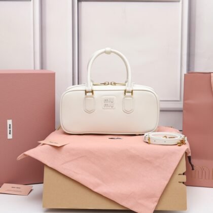 Bolso Arcadie de piel Miu Miu