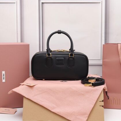Bolso Arcadie de piel Miu Miu
