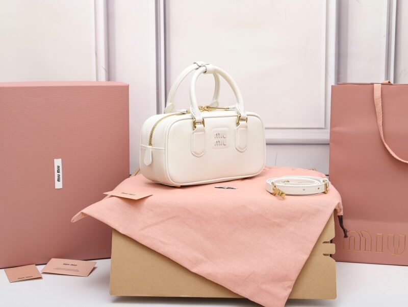Bolso Arcadie de piel Miu Miu - Imagen 2