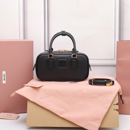 Bolso Arcadie de piel Miu Miu