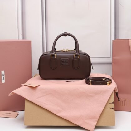 Bolso Arcadie de piel Miu Miu