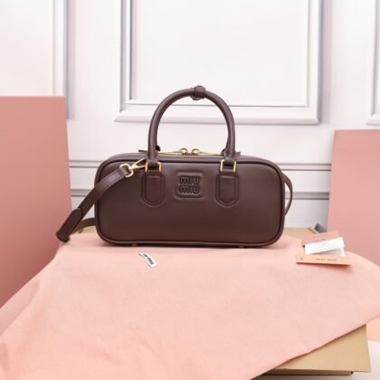 Bolso Arcadie de piel Miu Miu