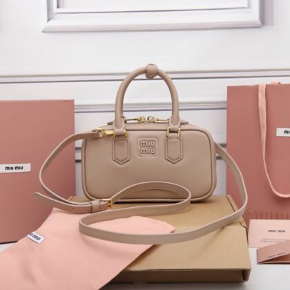 Minibolso Arcadie de piel Miu Miu