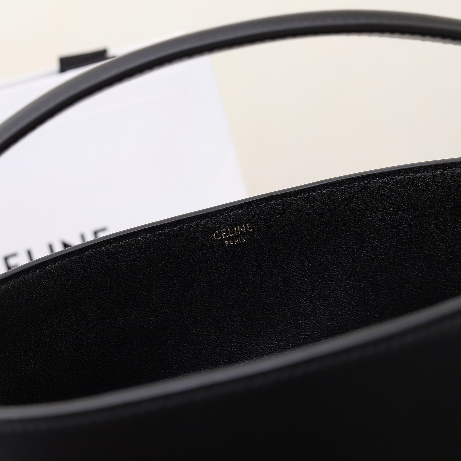 Bolso Cubo Mediano Louise Celine - Imagen 6