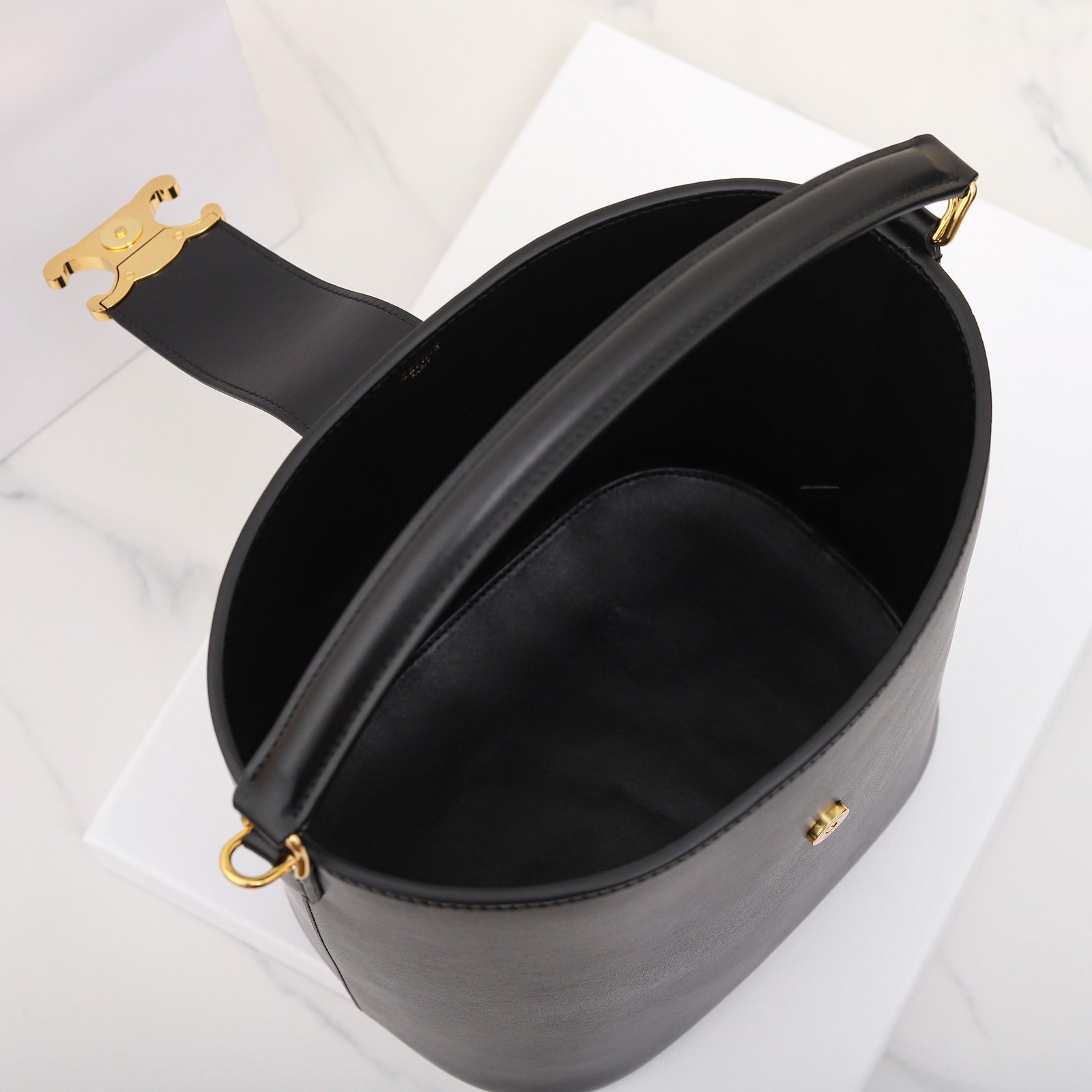 Bolso Cubo Mediano Louise Celine - Imagen 8