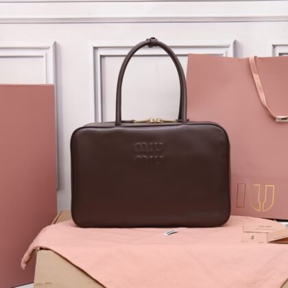 Bolso Beau de piel Miu Miu