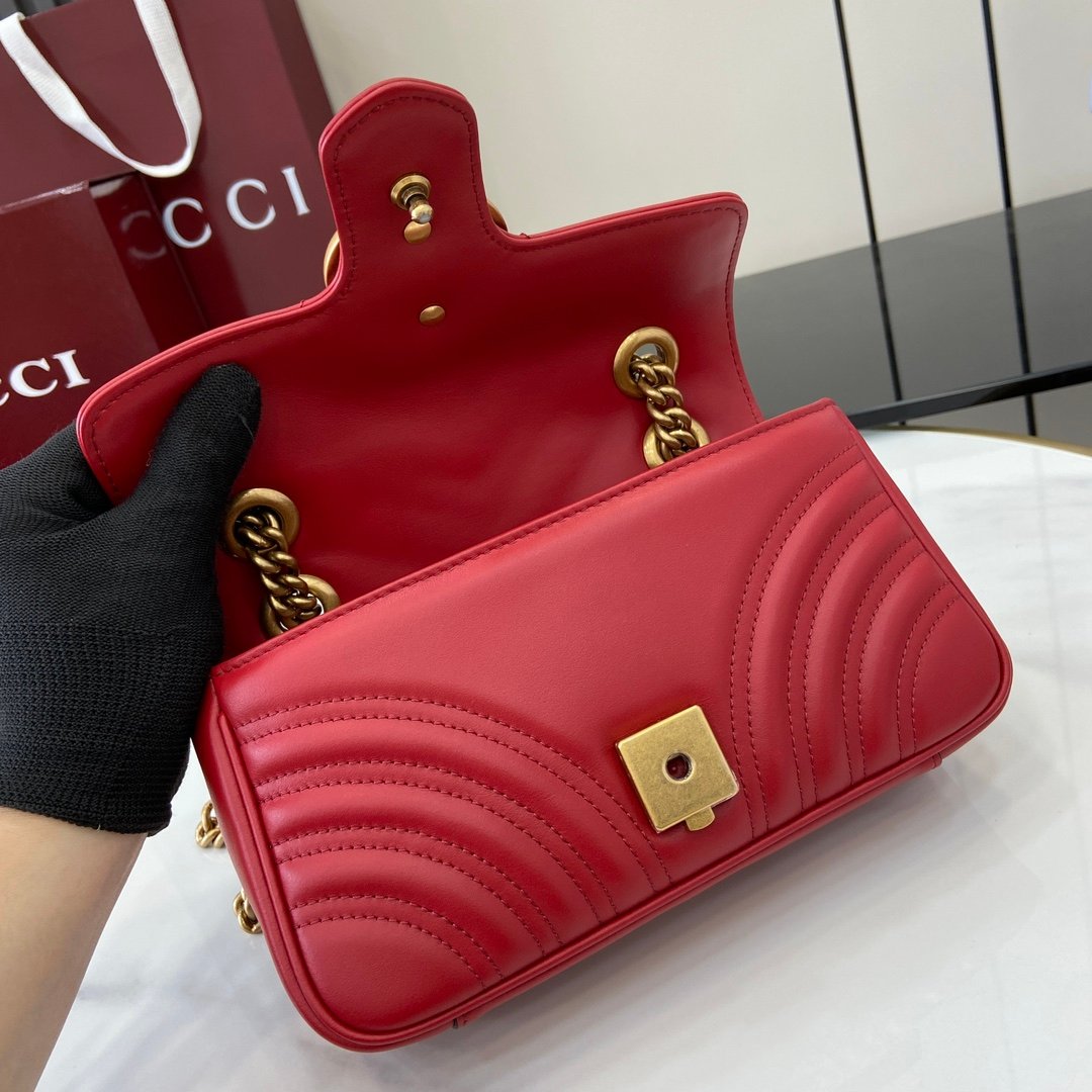 Bolso de hombro GG Marmont tamaño pequeño Gucci - Imagen 8