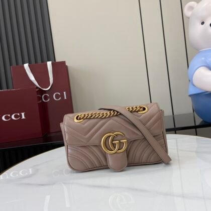 Bolso de hombro GG Marmont tamaño pequeño Gucci