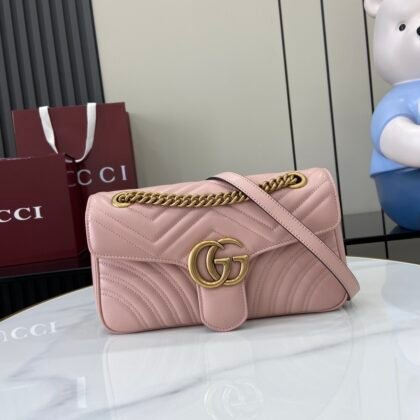 Bolso de hombro GG Marmont tamaño mediano Gucci