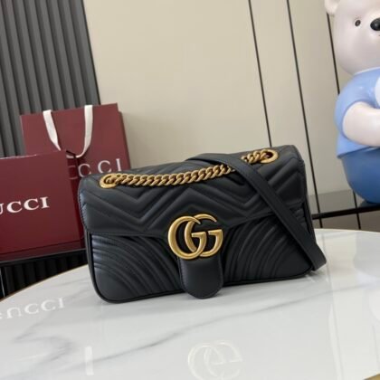 Bolso de hombro GG Marmont tamaño mediano Gucci