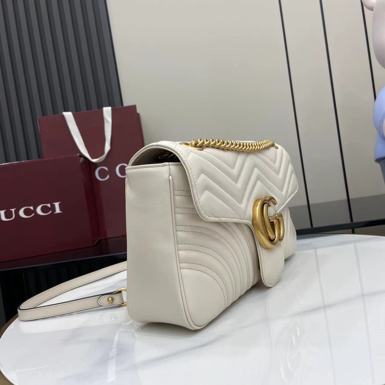 Bolso de hombro GG Marmont tamaño grande Gucci - Imagen 2