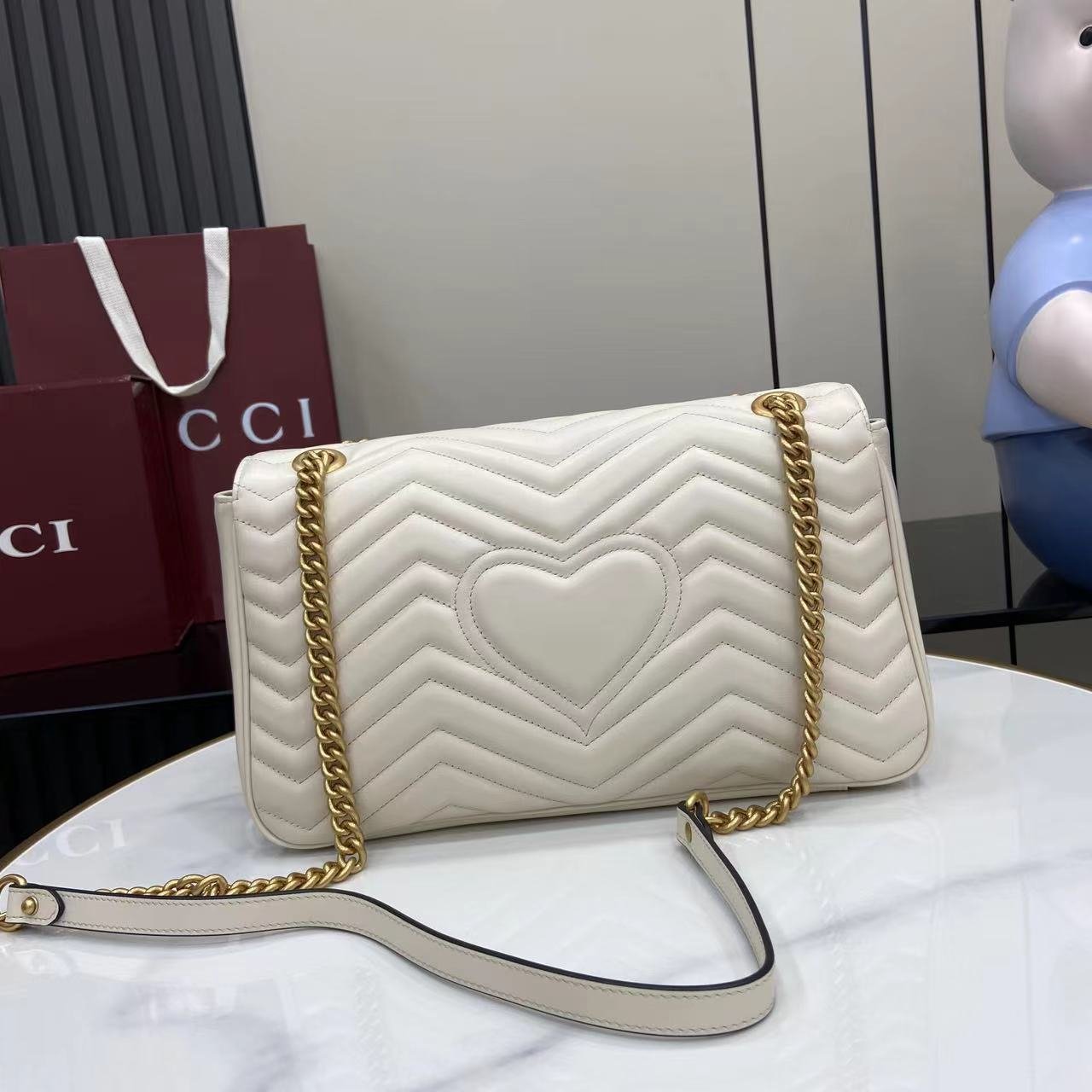 Bolso de hombro GG Marmont tamaño grande Gucci - Imagen 3