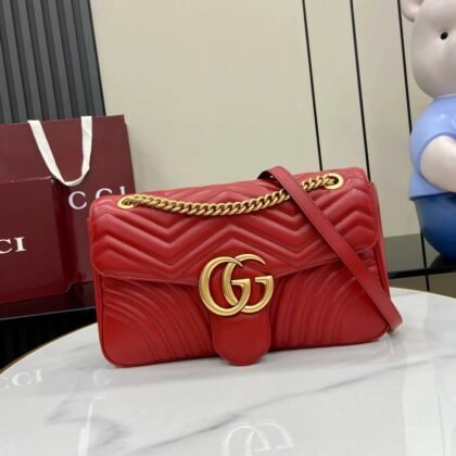 Bolso de hombro GG Marmont tamaño grande Gucci