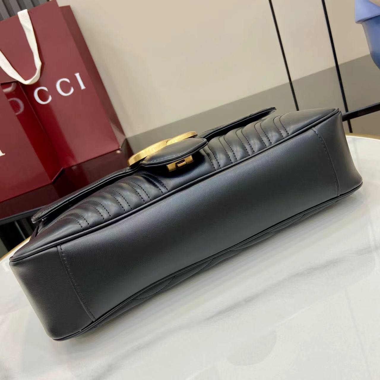 Bolso de hombro GG Marmont tamaño grande Gucci - Imagen 4