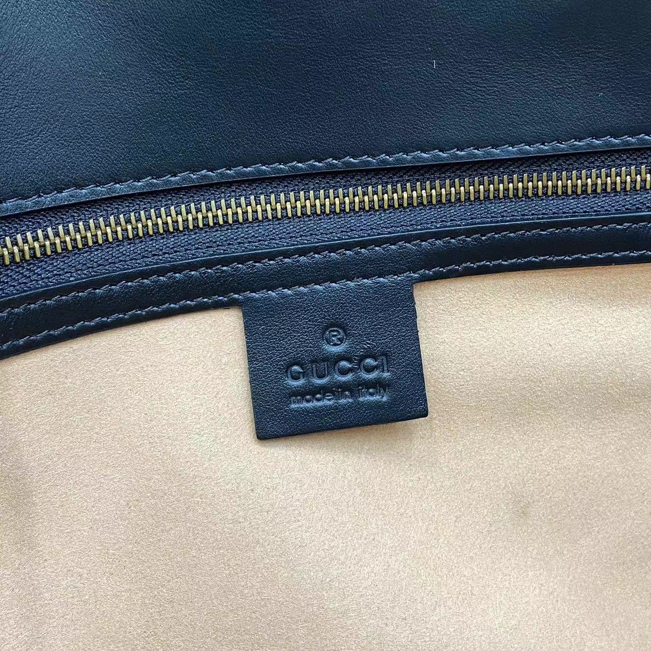 Bolso de hombro GG Marmont tamaño grande Gucci - Imagen 12