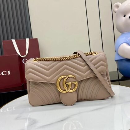 Bolso de hombro GG Marmont tamaño grande Gucci
