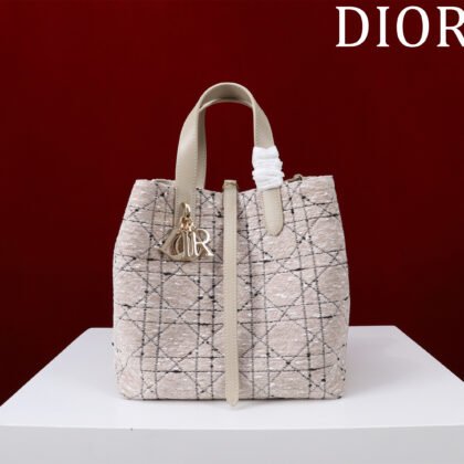 Bolso tote vertical mediano Dior Toujours