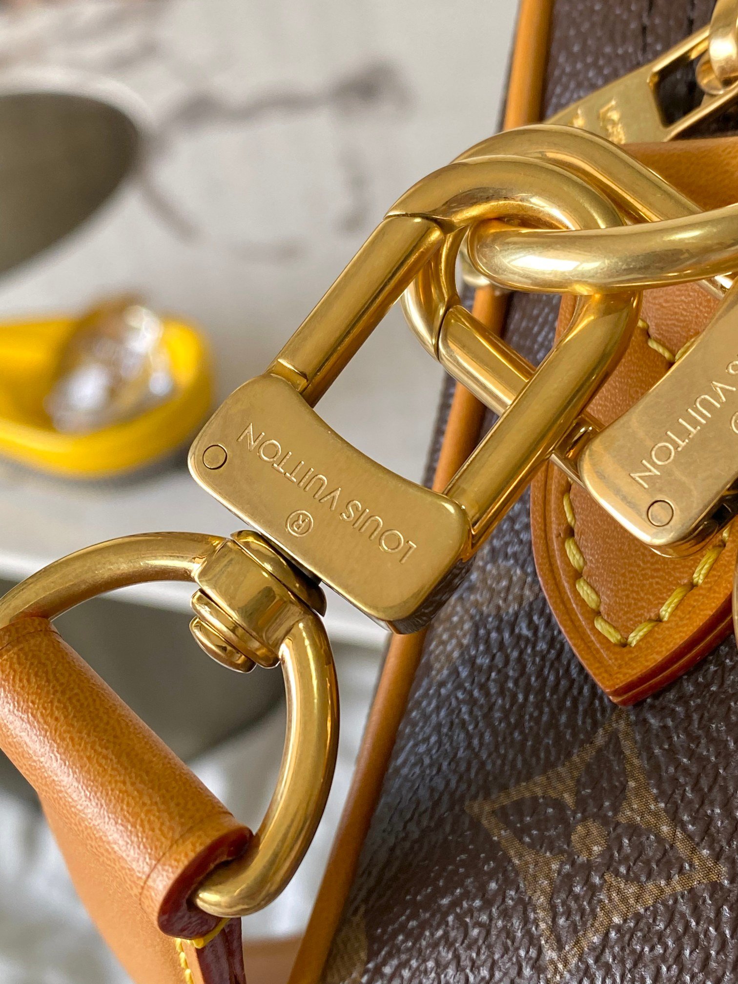 Bolso Nil Louis Vuitton - Imagen 6