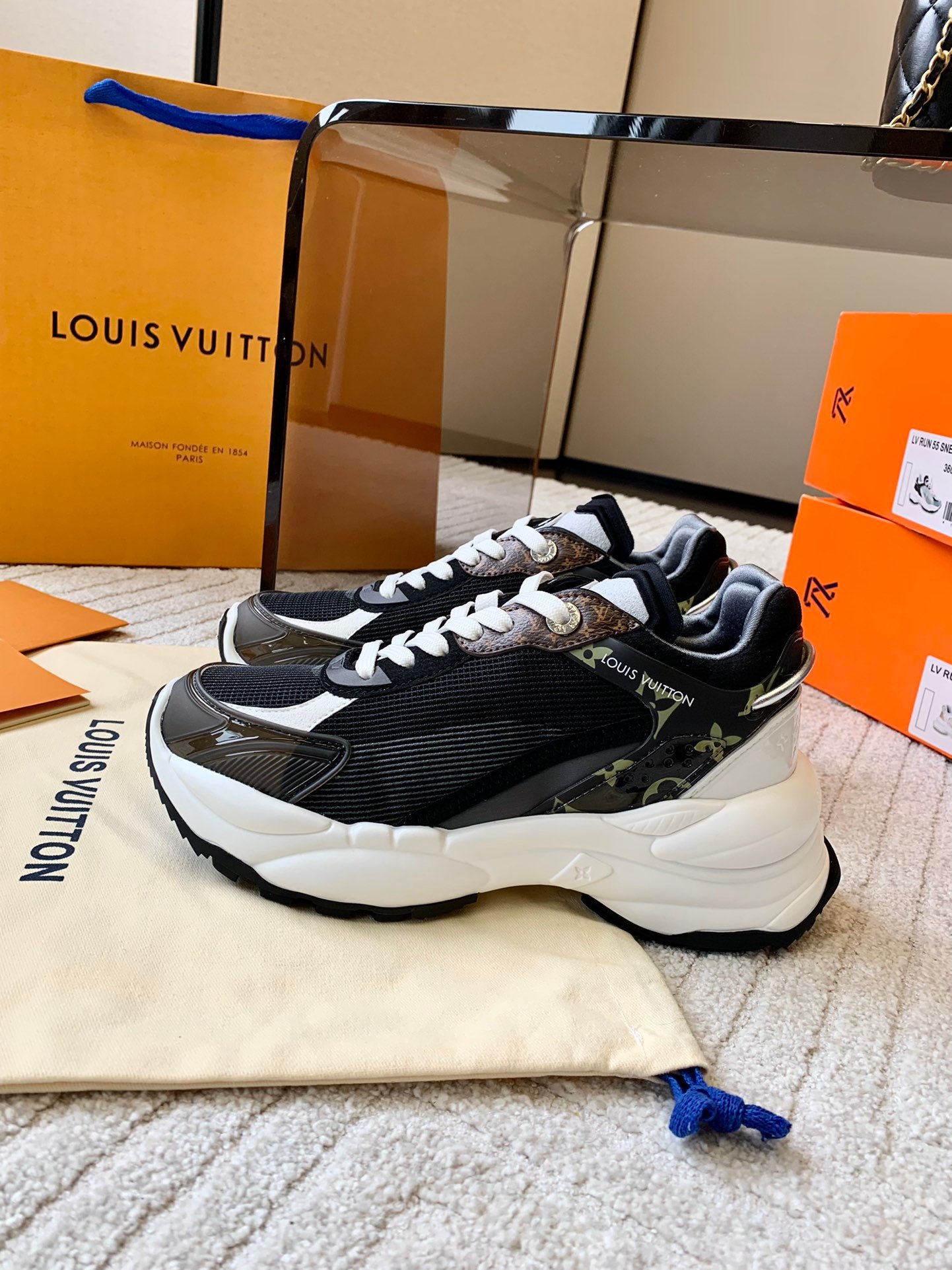 Zapatilla Run 55 Trainers Louis Vuitton - Imagen 3