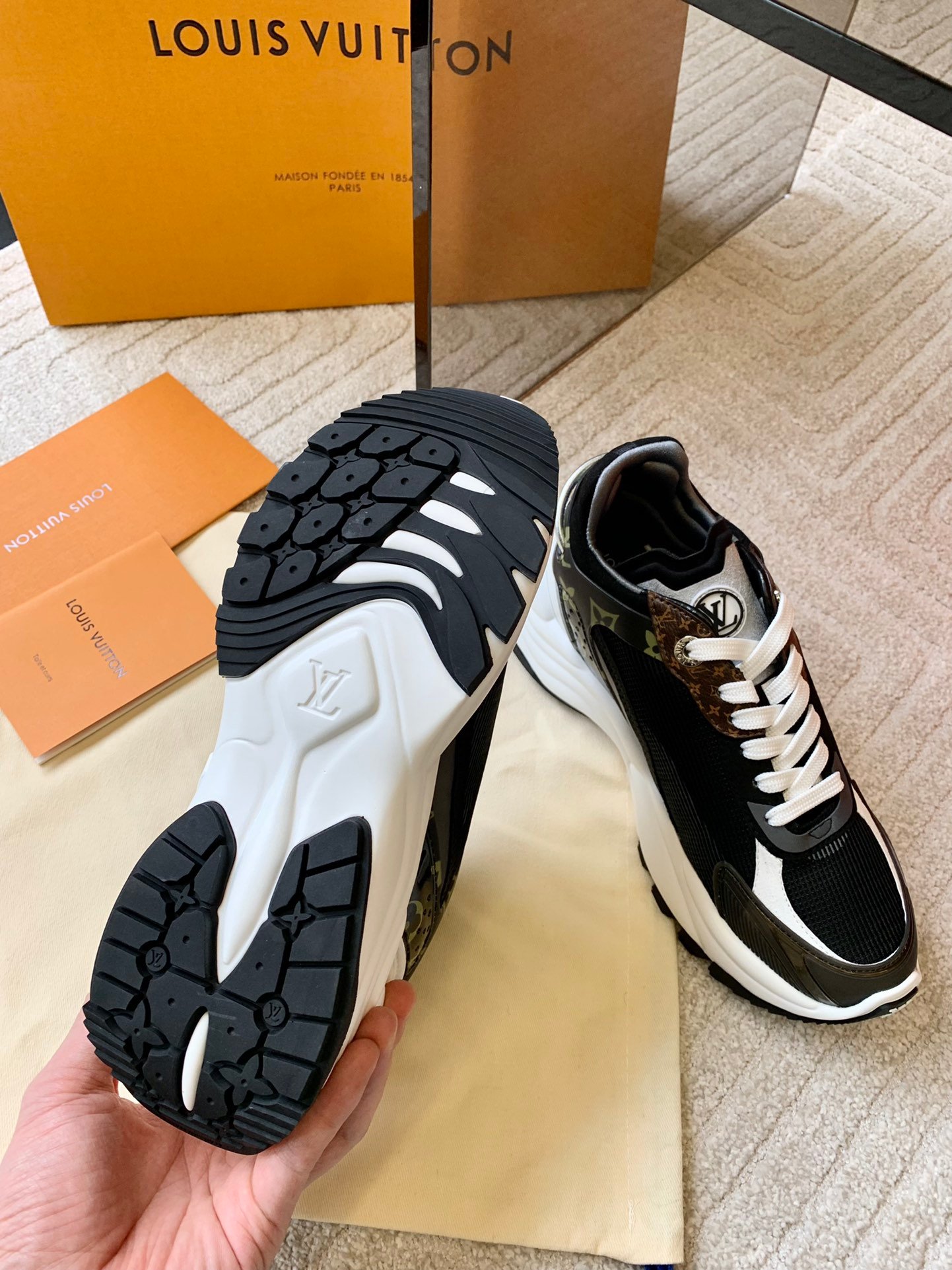 Zapatilla Run 55 Trainers Louis Vuitton - Imagen 8