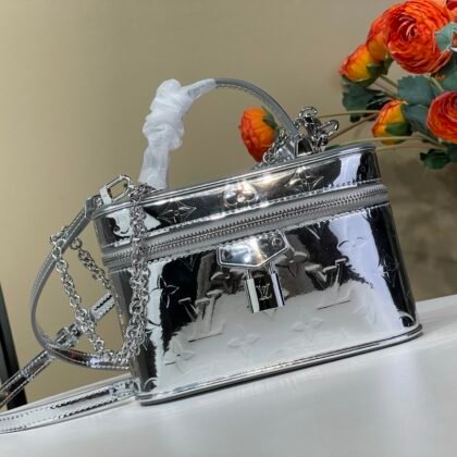 Bolso Vanity Chain Pouch Louis Vuitton