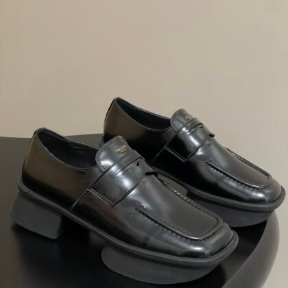 Mocasines de piel Prada