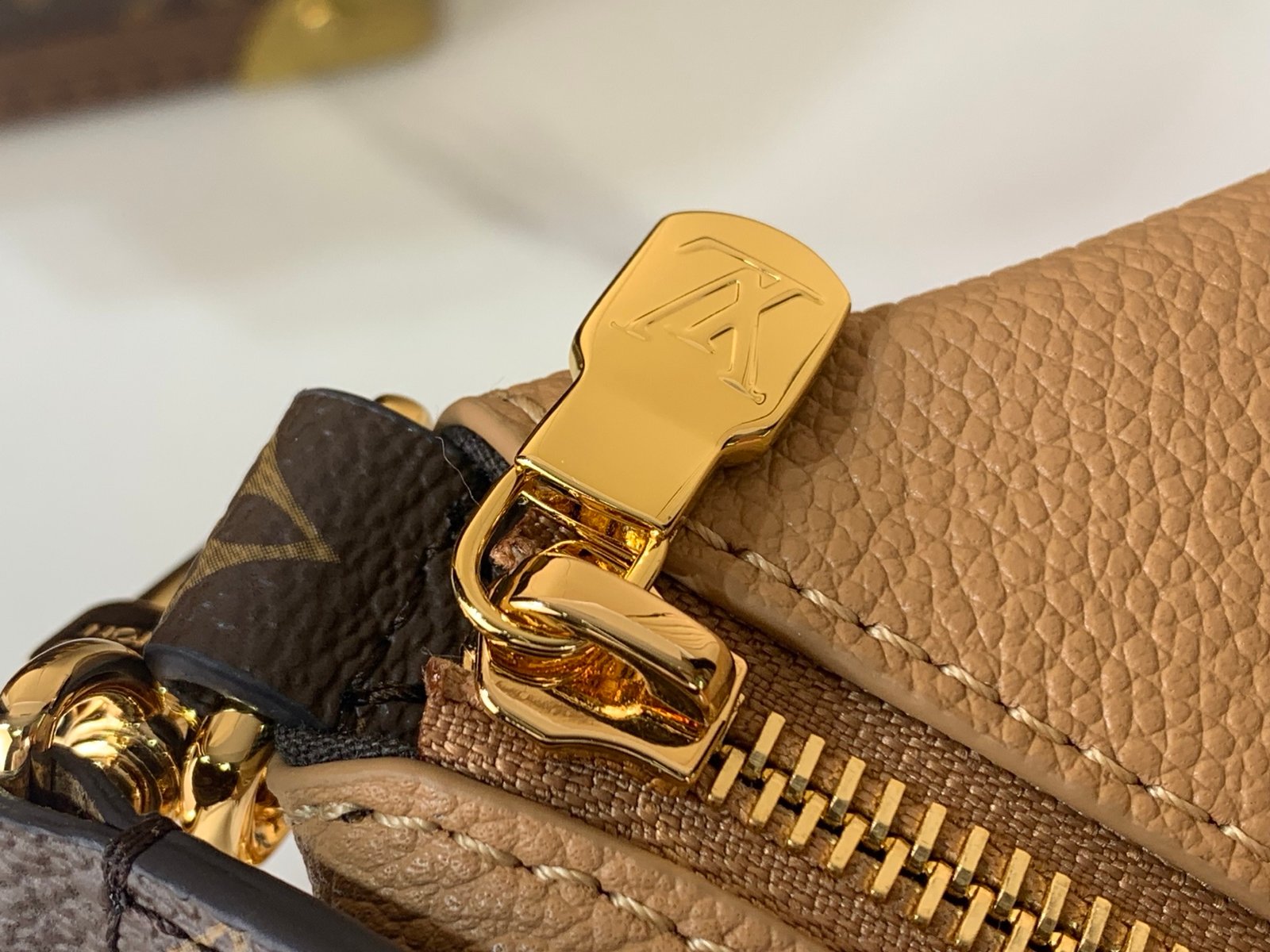 Bolso Multipass Louis Vuitton - Imagen 7