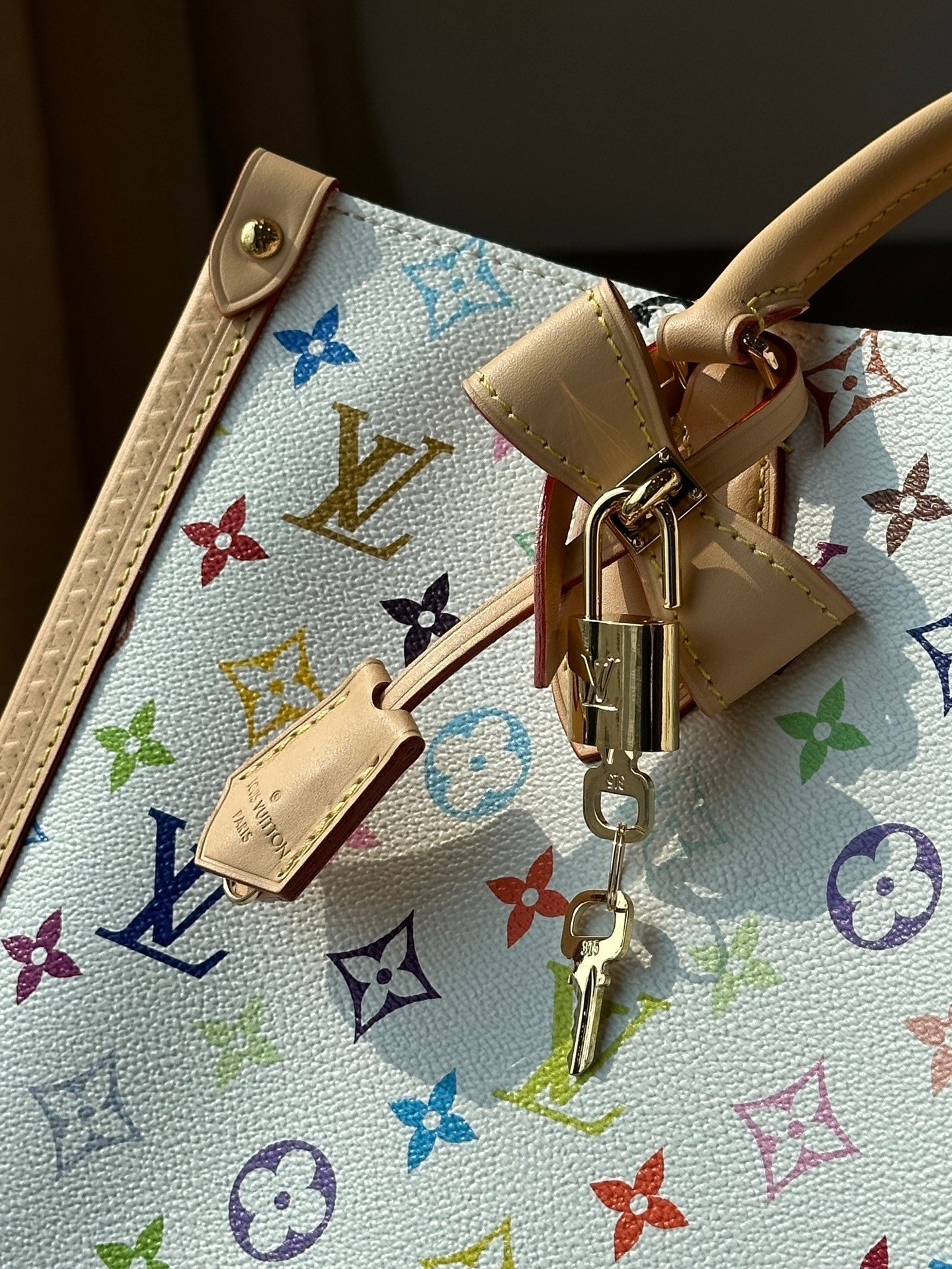 Bolso LV x TM OnTheGo MM Louis Vuitton - Imagen 8