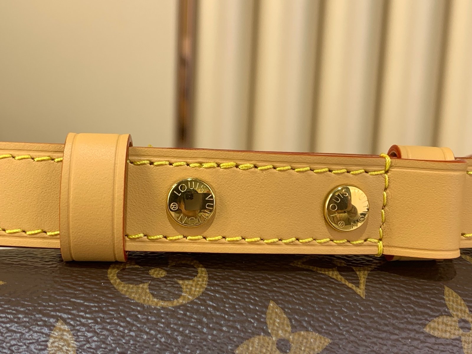 Bolso CarryAll East West Louis Vuitton - Imagen 7